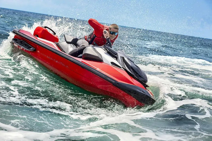 jet ski en mer
